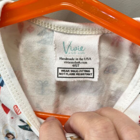 Vivie and Ash Christmas Holiday Kids‎ Two-Piece Pajamas- Sz. 4/5T - Picture 4 of 4